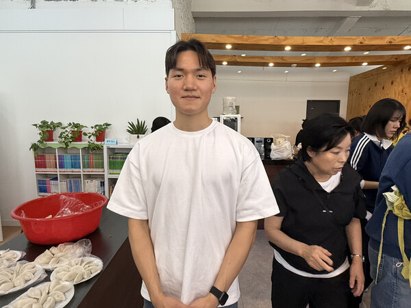 [이날 행사에 참가한 조찬형 단원의 모습]