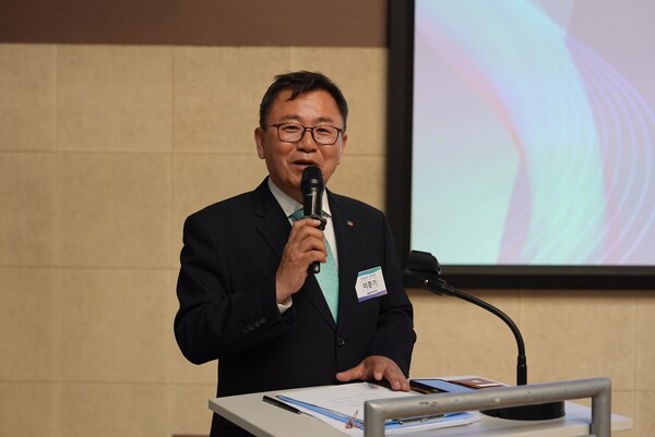[사회를 진행한 이준기 통일을실천하는사람들 인천본부 사무처장]