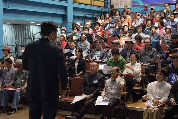 [결의대회는 중반을 넘어서며 전국에서 큰 반향을 일으키고 있다]