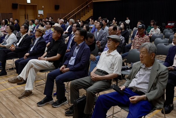 [이날 행사는 150여 명의 시민이 참석하며 성황리에 진행됐다]
