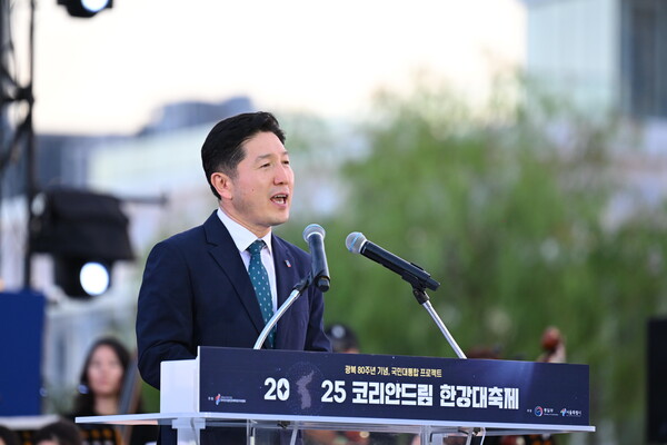 [개회 선언을 하는 서인택 총괄실행위원장]