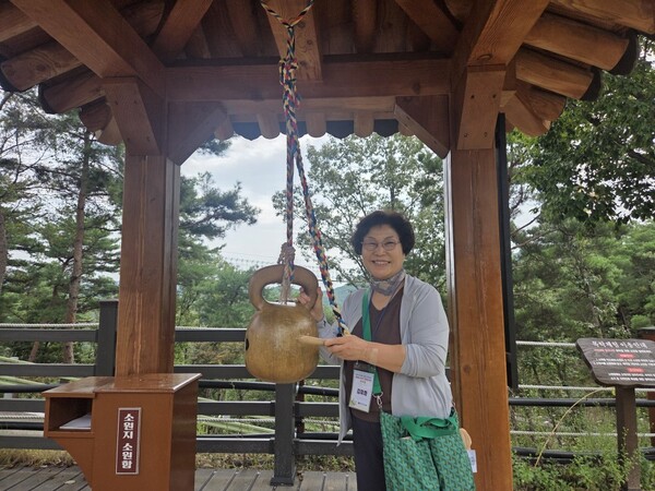 [이날 행사를 주관한 AKU서울본부 김미화 공동대표의 모습]