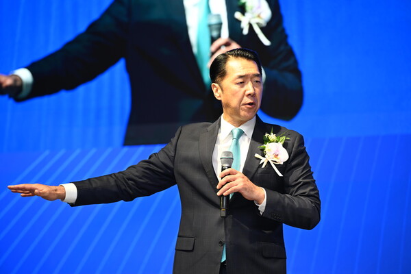 기조연설을 하고 있는 문현진 의장